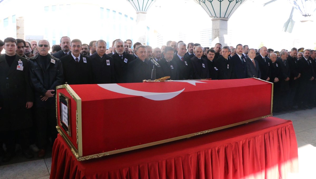 Şehit Teğmen Eril Alperen Emir'e veda Şehit Teğmen Eril Alperen Emir'e veda