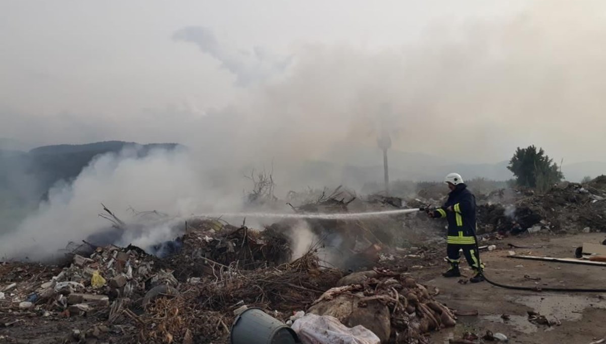 Hatay'da çöplük alanda yangın çıktı