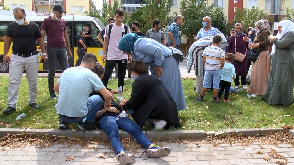 Keşif sırasında kadın sürücüye saldırdılar, polis biber gazıyla müdahale etti - 15