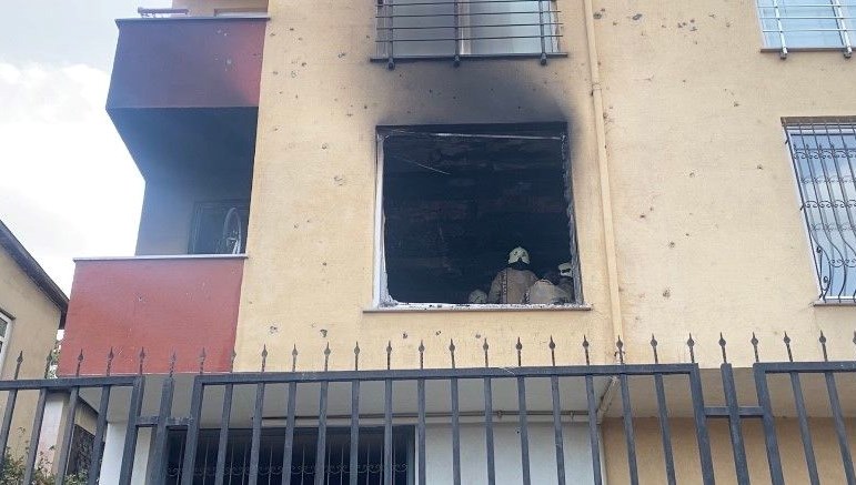 Ataşehir'de korkutan yangın