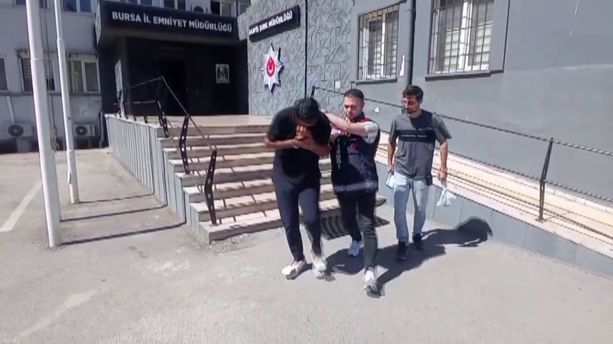 Tutuklanan dolandırıcı U.E.