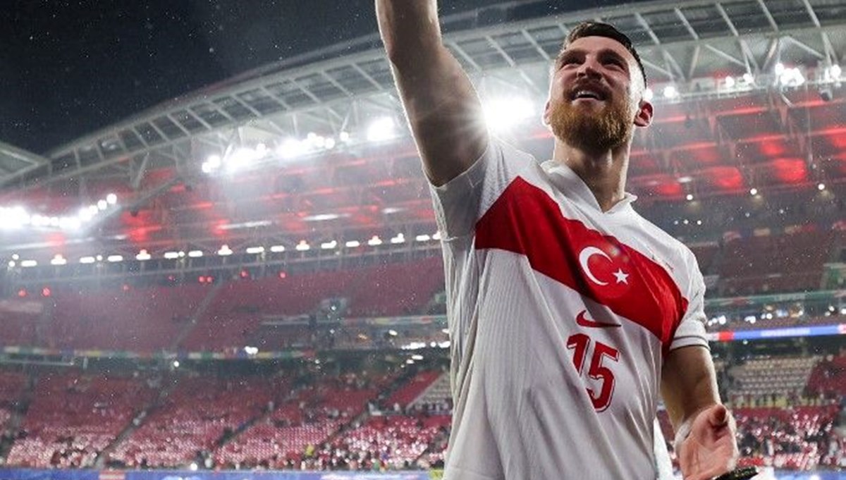 Beşiktaş'tan Salih Özcan hamlesi (4 Temmuz 2024 transfer haberleri) Beşiktaş'tan Salih Özcan hamlesi (4 Temmuz 2024 transfer haberleri)
