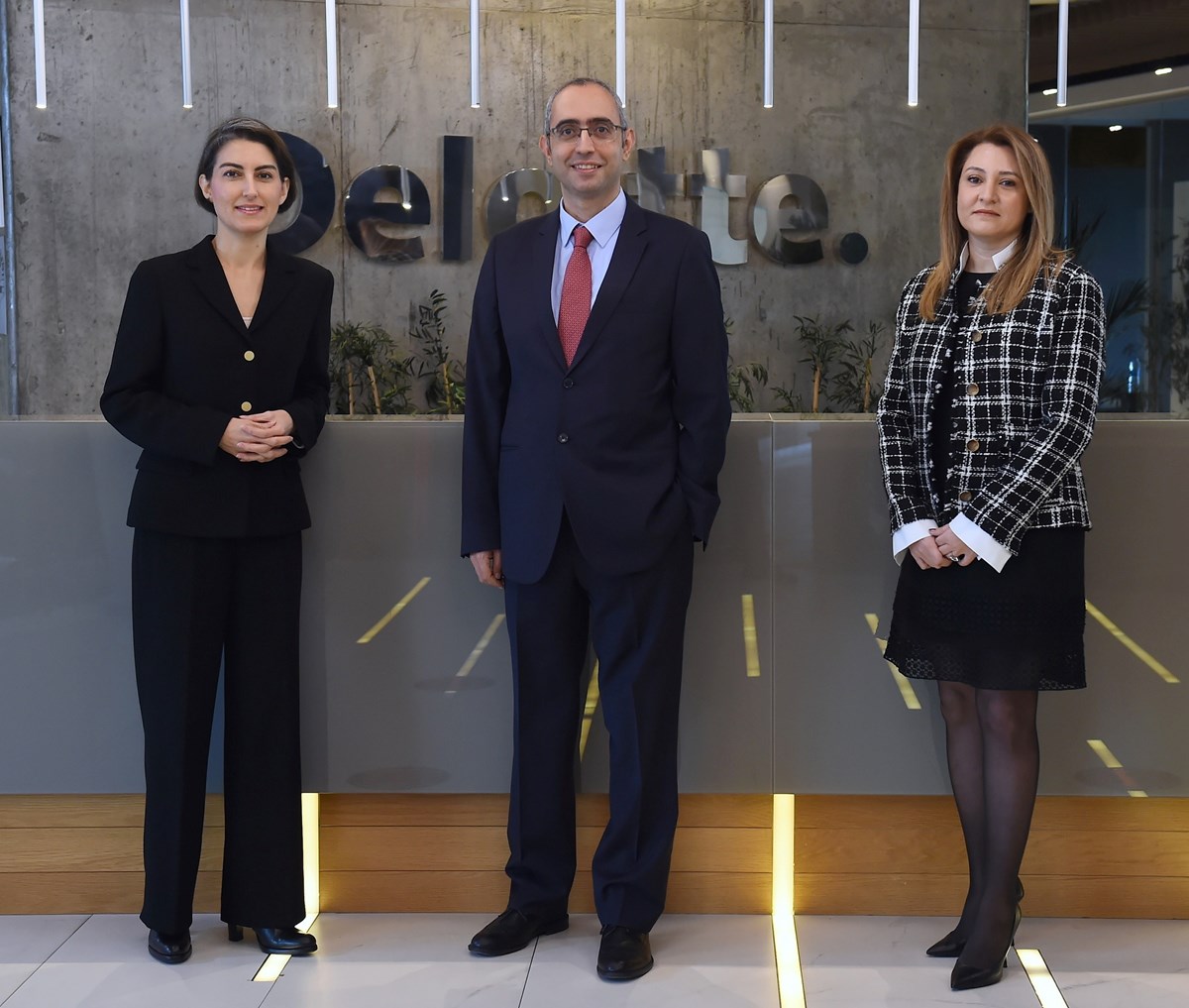 Deloitte Türkiye Birleşme ve Satın Alma Hizmetleri Direktörü Özlem Ulaş-Deloitte Türkiye Ortağı ve Finansal Danışmanlık Lideri Kıvanç Çıdam-Deloitte Türkiye Birleşme ve Satın Alma Hizmetleri Direktörü Duygu Doğançay