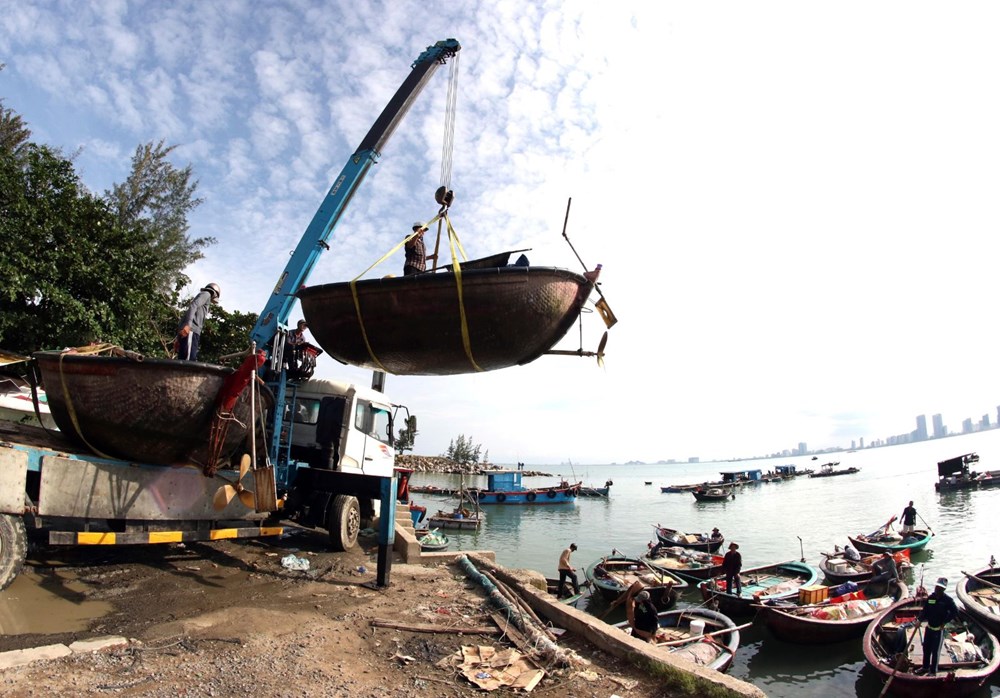 Molave Tayfunu nedeniyle Vietnam'da 1.3 milyon kişi tahliye ediliyor - 25