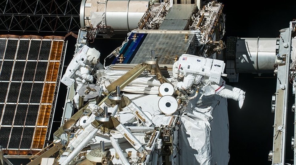 ISS’deki NASA astronotları uzay yürüyüşüne çıktı - 1