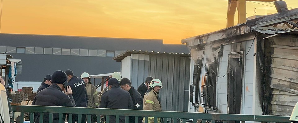 İstanbul'da işçilerin kaldığı konteynerde yangın: 3 ölü - 1