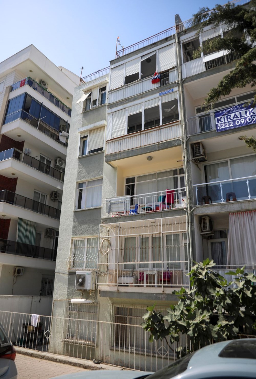 Doğum günü hediyesi kuşun peşinden altıncı kattan düştü: Burak yeniden ayağa kalkmak istiyor - 2