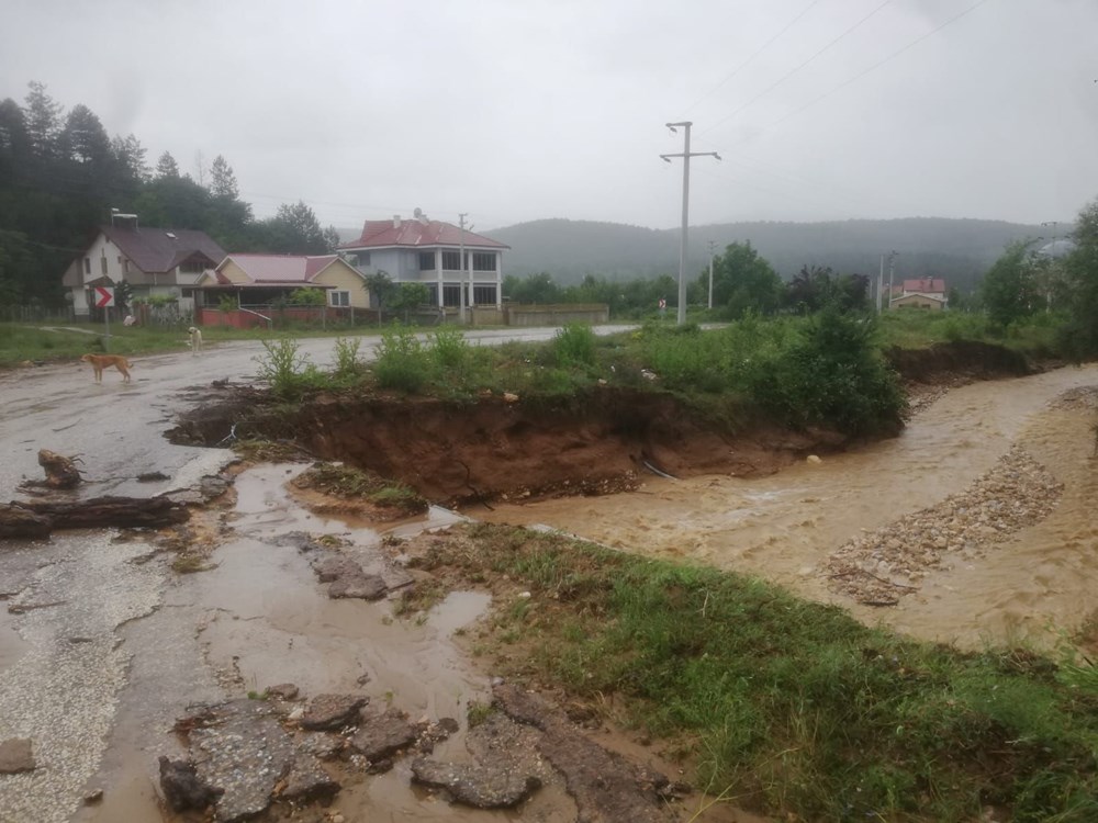 İl il sel bilançosu: Köprüler yıkıldı, evler sular altında kaldı - 4