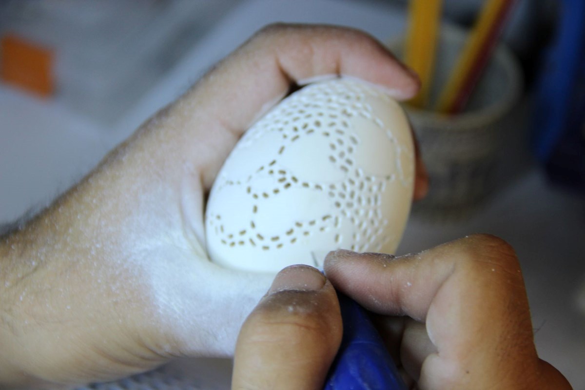 Hobi olarak başladı: Yumurtanın kabuğuna sanat nakşediyor