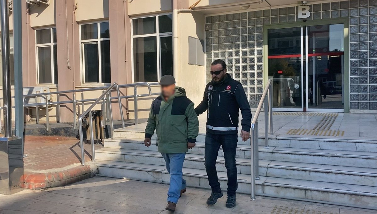 Tren garında yakalanan uyuşturucu satıcısı tutuklandı Tren garında yakalanan uyuşturucu satıcısı tutuklandı