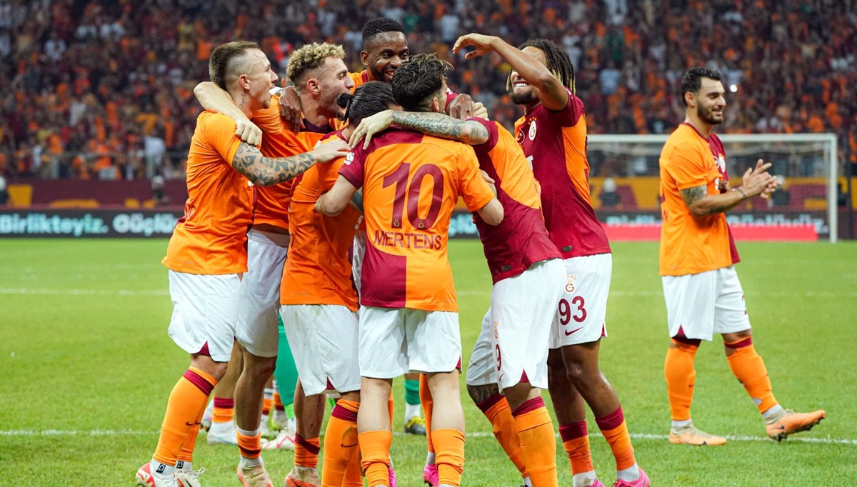 Galatasaray tarihindeki yabancı futbolcu sayısı 198'e çıktıa