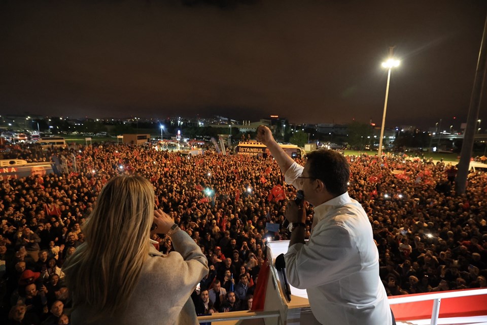 Ekrem İmamoğlu'na Erzurum mitinginde taşlı saldırı - 3