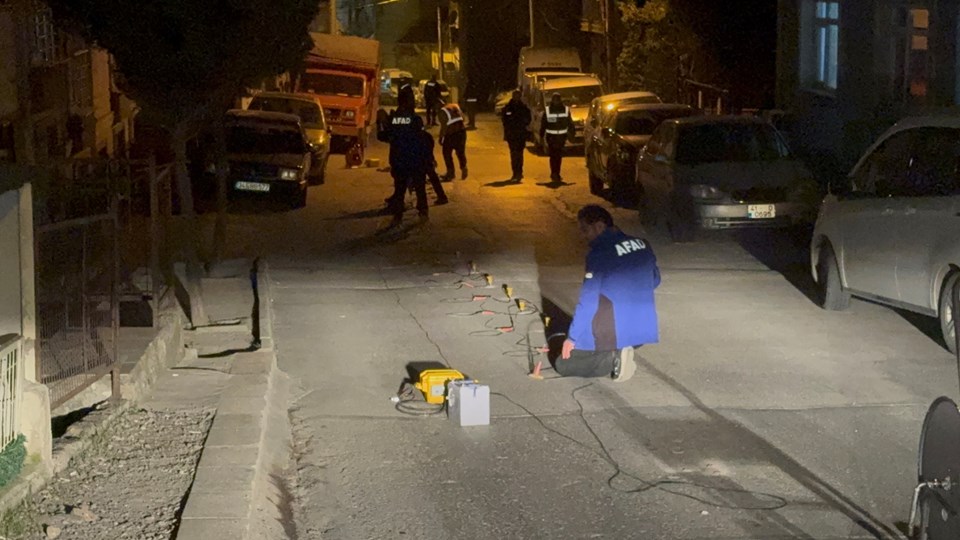 Gebze'de 21 bina boşaltıldı: Zeminin tomografisi çekiliyor - 1