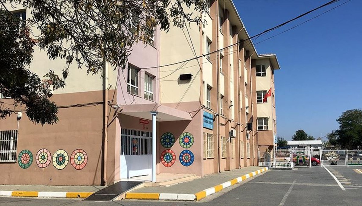 İstanbul'daki okullarda deprem incelemesi