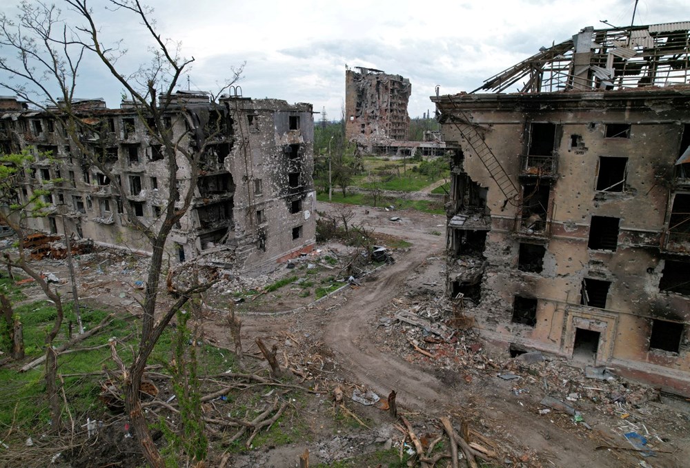 Ukrayna'da acılar dinmiyor: Mariupol'deki bir enkazın bodrumundan 200 ceset çıkarıldı - 4