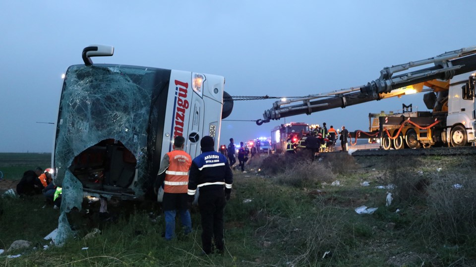 Aksaray'da yolcu otobüsü şarampole devrildi: 4 ölü, 37 yaralı - 2