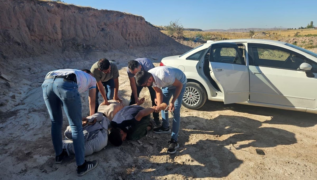 Göçmen kaçakçılarına operasyon Göçmen kaçakçılarına operasyon