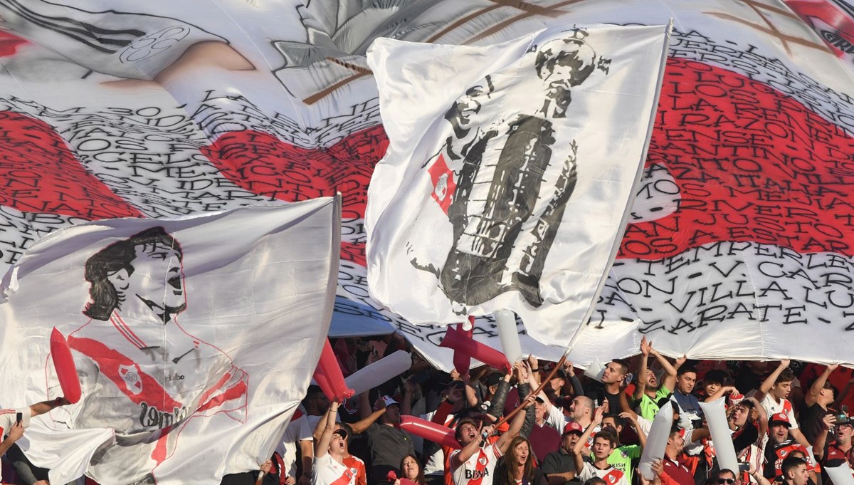 Arjantin Süper Kupası'nın sahibi River Plate Arjantin Süper Kupası'nın sahibi River Plate