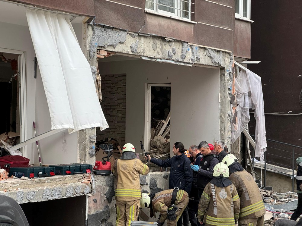 İstanbul'da 14 katlı binada patlama: 1 can kaybı, 3 yaralı - 24