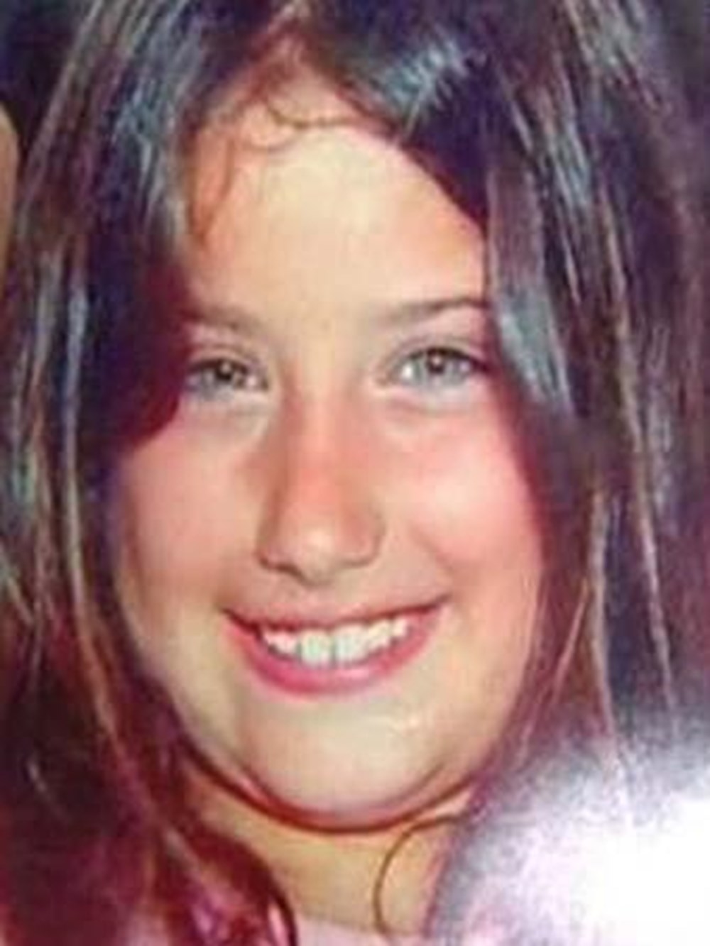 Su Burcu Yazgı Coşkun'dan nostaljik kare (Ünlülerin çocukluk ve gençlik halleri) - 689