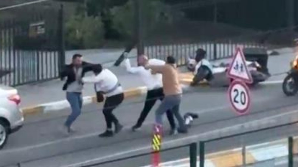 Kask, yumruk, bıçak! Pendik'te trafiği durduran meydan savaşı 74 K6IX2 MFlk613Bv6ZN0cMg