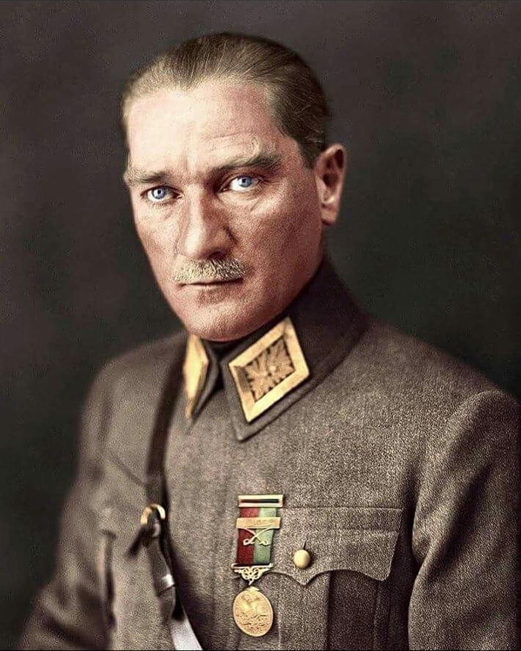 Ünlülerden 30 Ağustos Zafer Bayramı mesajları - 7