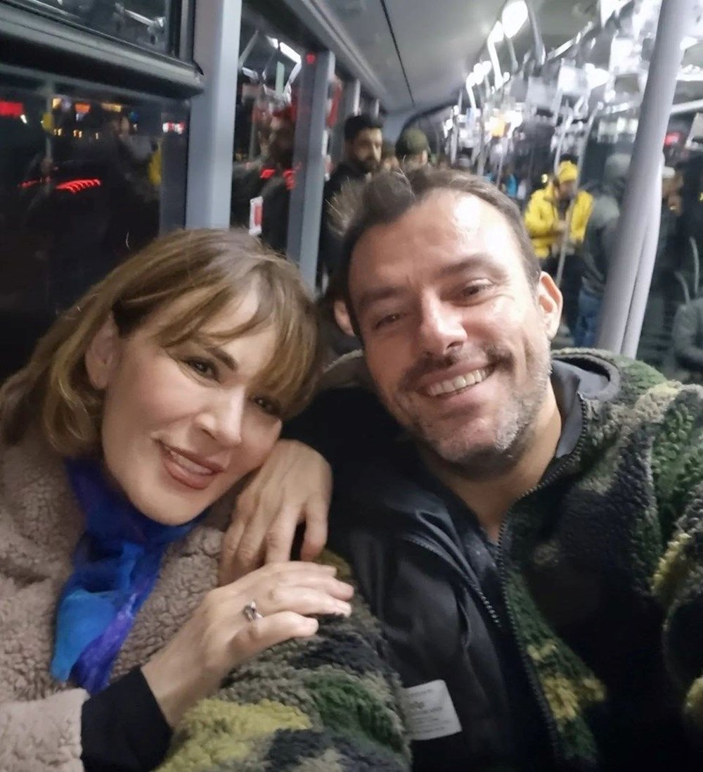 Şarkıcı Edis kar nedeniyle metroya bindi (Toplu taşıma kullanan ünlüler) - 17