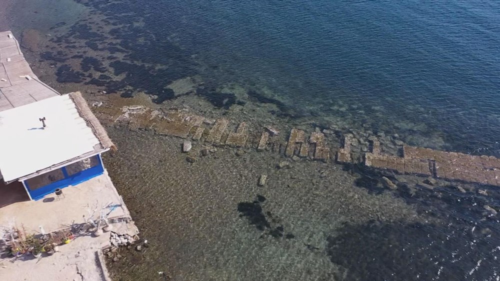 Bodrum'da denizin çekilmesiyle Tavşan Adası'na uzanan tarihi surlar ortaya çıktı - 10