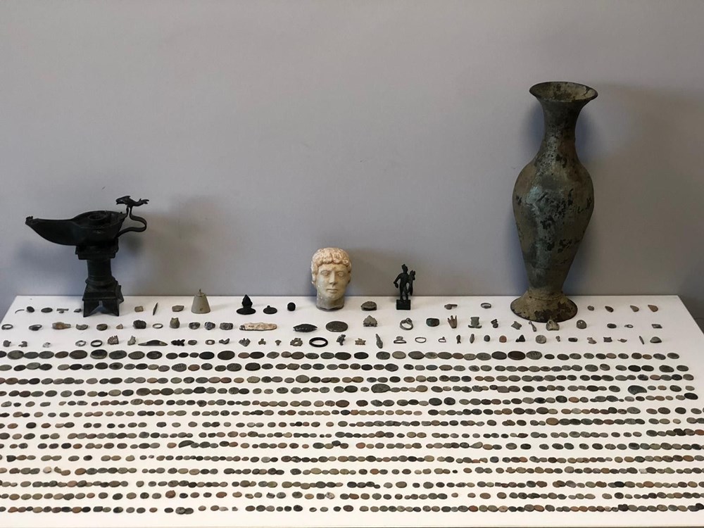 Paha biçilemez eserler süpürge kutusundan çıktı - 4