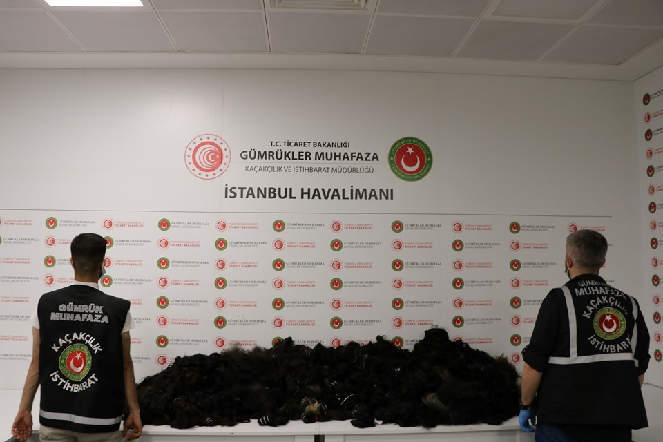 İstanbul Havalimanı'nda 93 kilogram insan saçı yakalandı (Piyasa değeri 1 milyon 340 bin lira) - 1