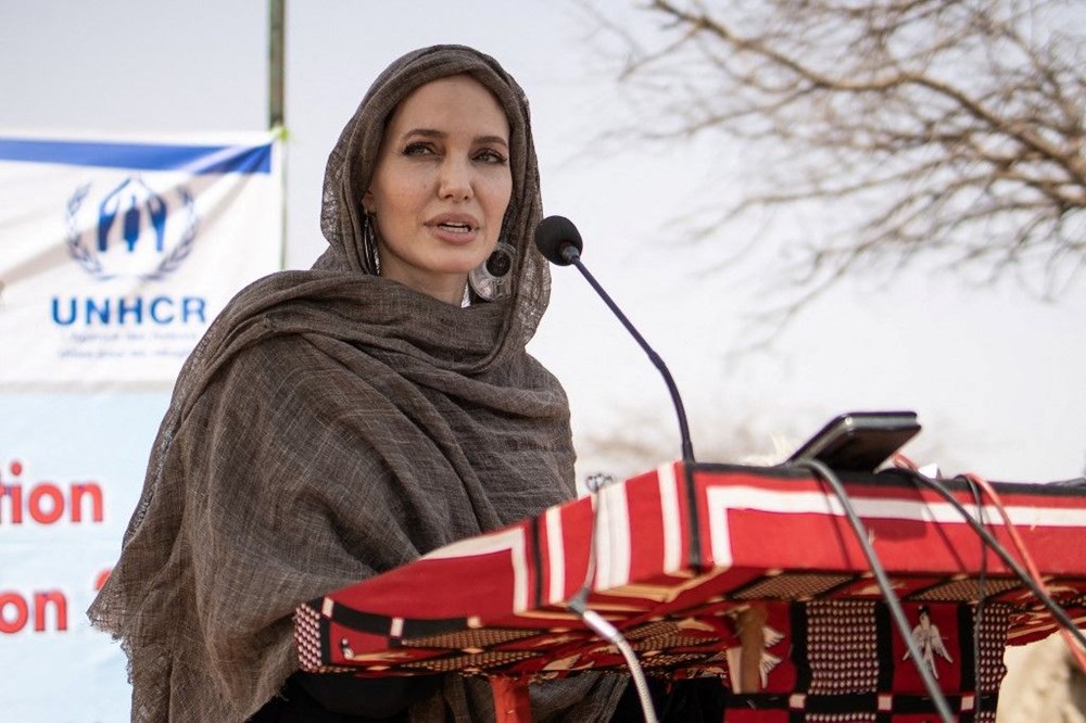 Angelina Jolie'den Afgan kadınlar için çağrı: Çiçeği kesebilirsin, ama baharın gelişini durduramazsın - 1