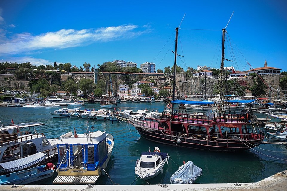 Antalya'da turizmin ayrılmaz parçası: tur tekneleri - 1
