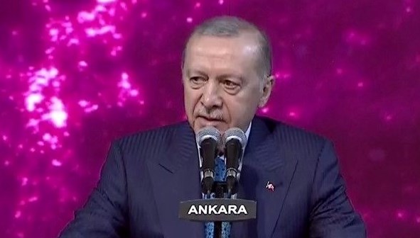 Cumhurbaşkanı Erdoğan: Bizim kongrelerimizde yumruklar değil yürekler konuşuyor