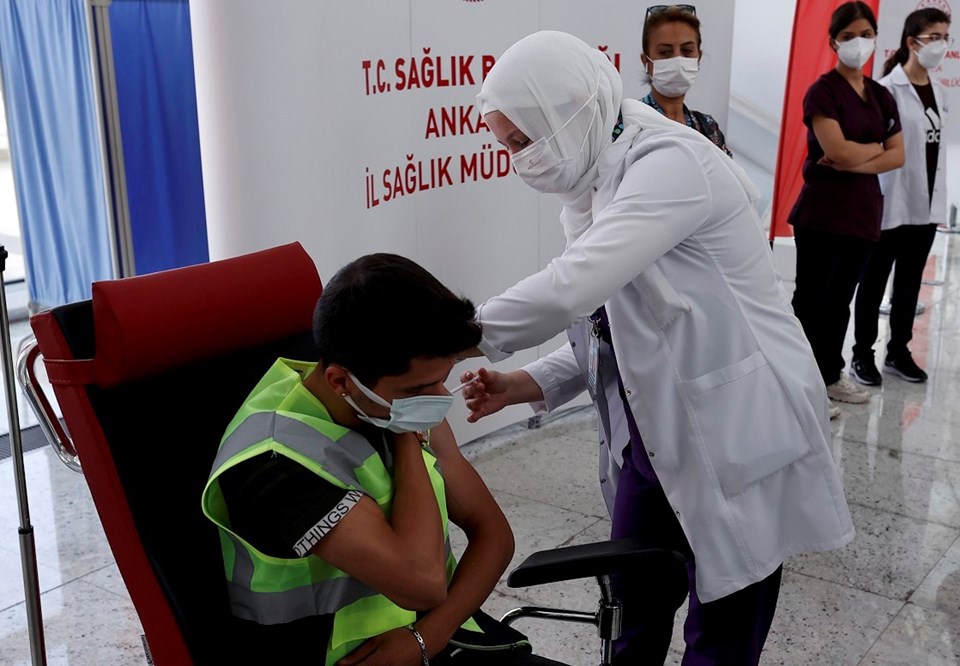 Ankara Yüksek Hızlı Tren Garı'nda Covid-19 aşısı yapılmaya başlandı - 1