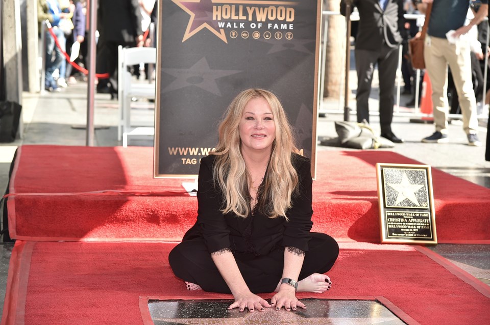 MS hastalığıyla mücadele eden Christina Applegate: Beynimde 30 lezyon var - 1