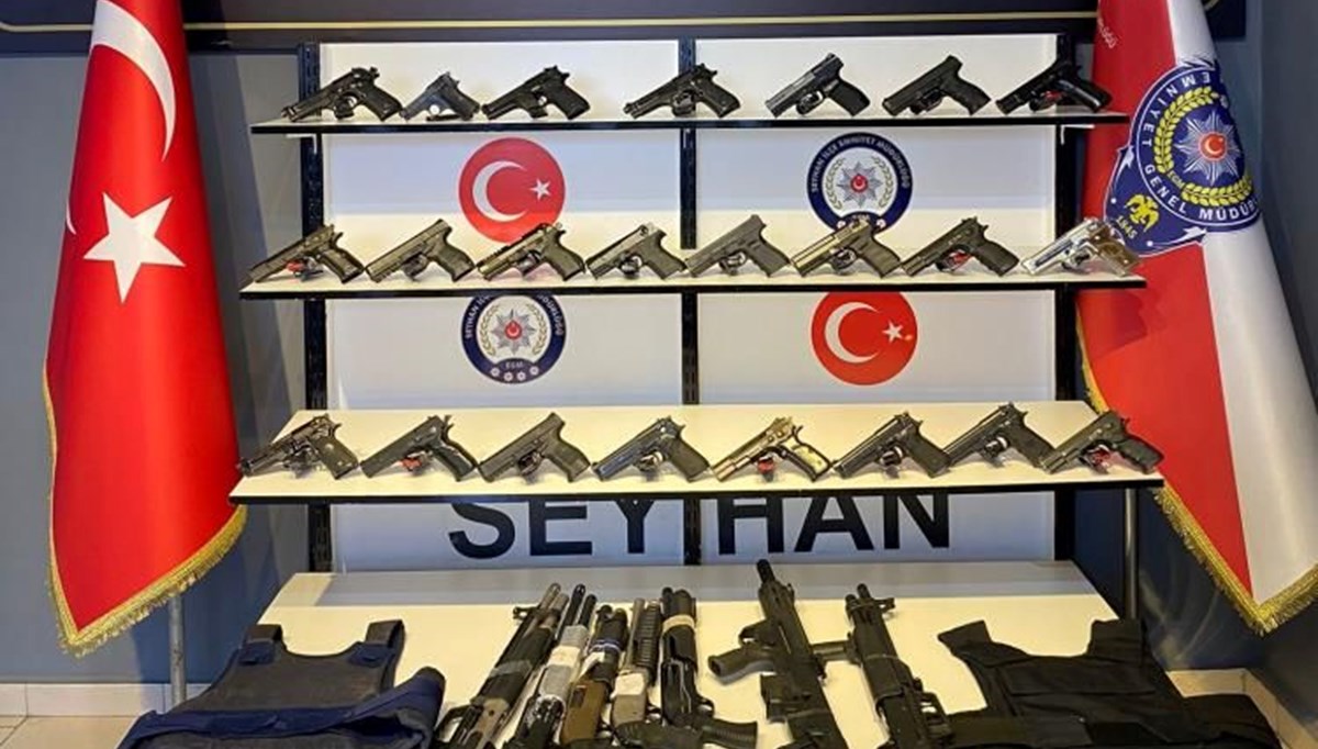 Adana'da 34 ruhsatsız silah ele geçirildi Adana'da 34 ruhsatsız silah ele geçirildi