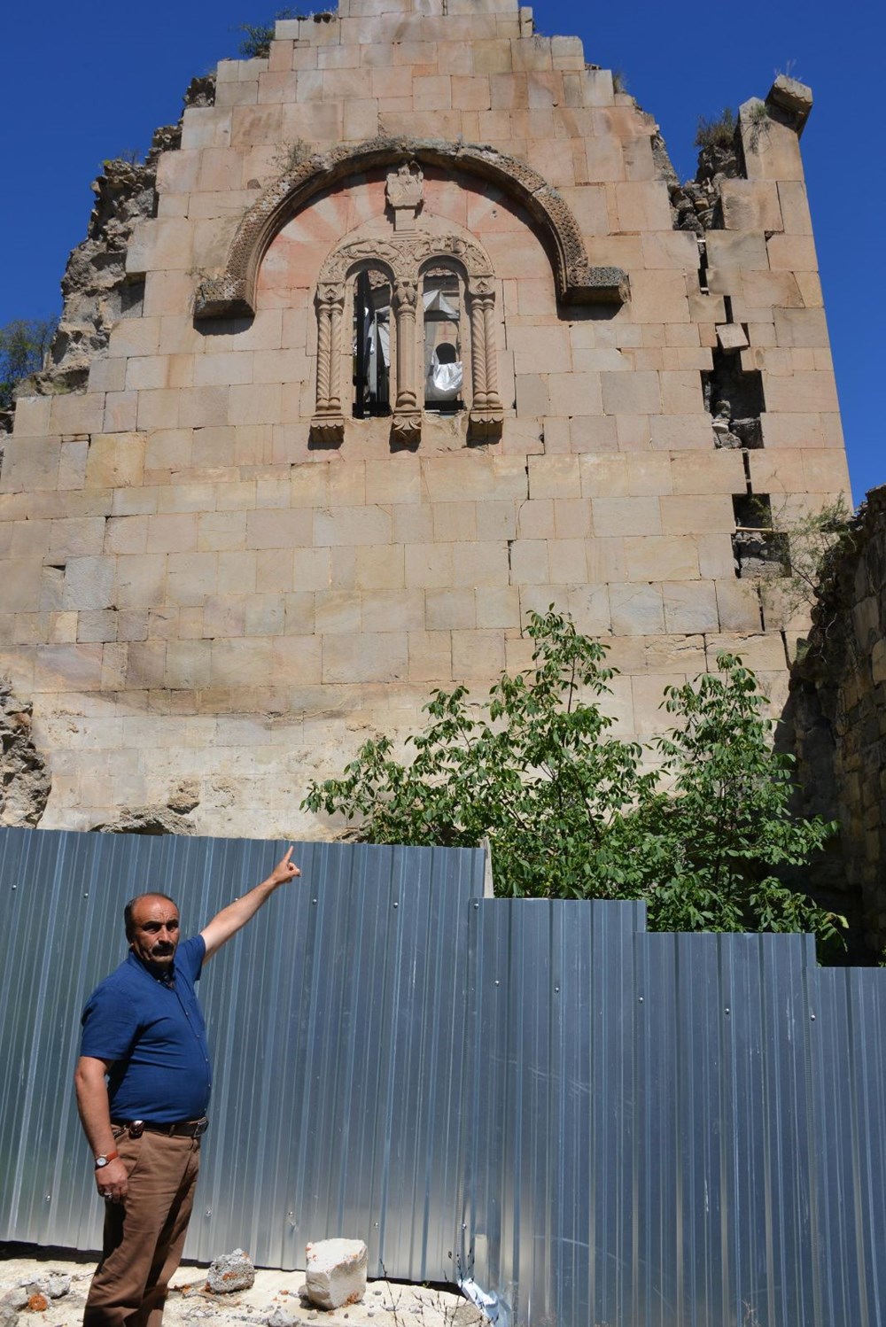 Öşvank Kilisesi'nin duvarlarındaki çatlaklar endişelendiriyor - 9