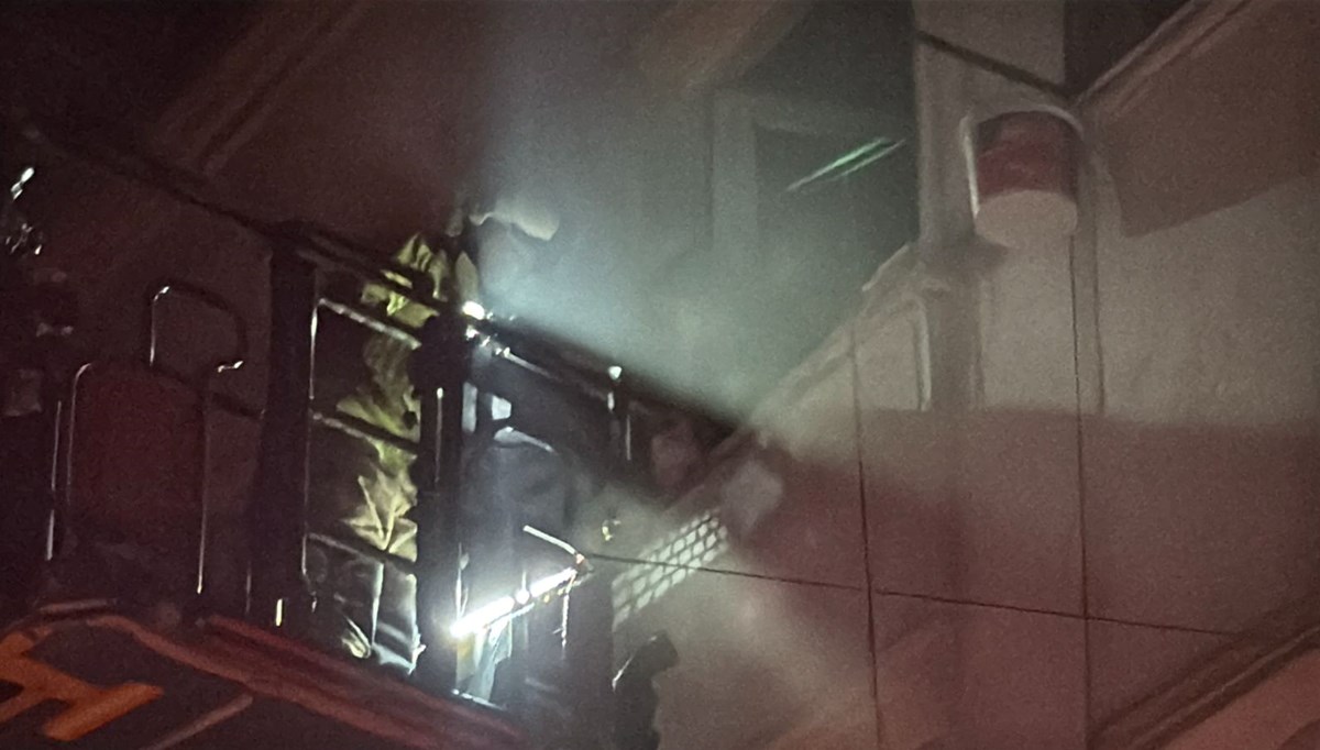 Beyoğlu'nda korkutan yangın