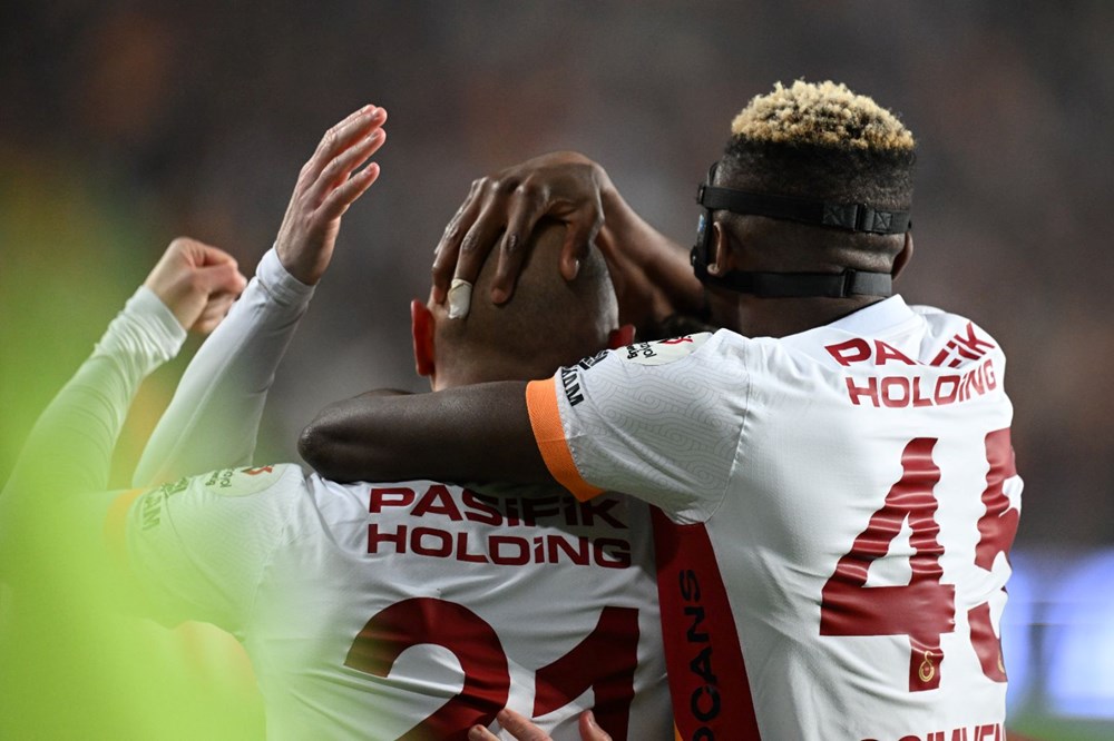 Ahmed Kutucu'nun siftah yaptığı Galatasaray'da Gaziantep deplasmanında 3 puan - 11