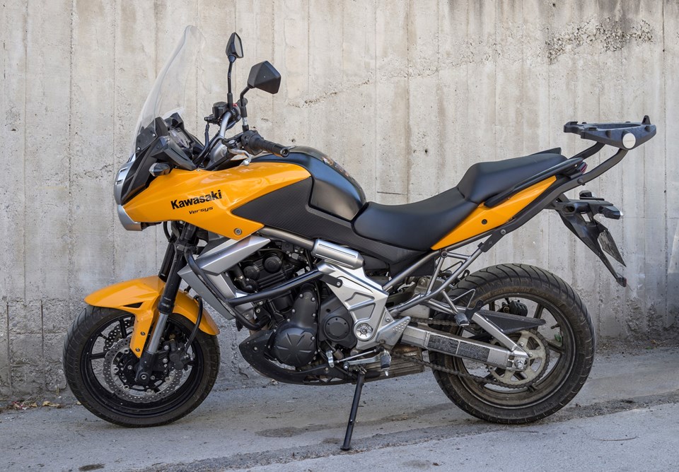 Kawasaki 2035'e kadar elektrikli motosikletlere yönelecek - 1