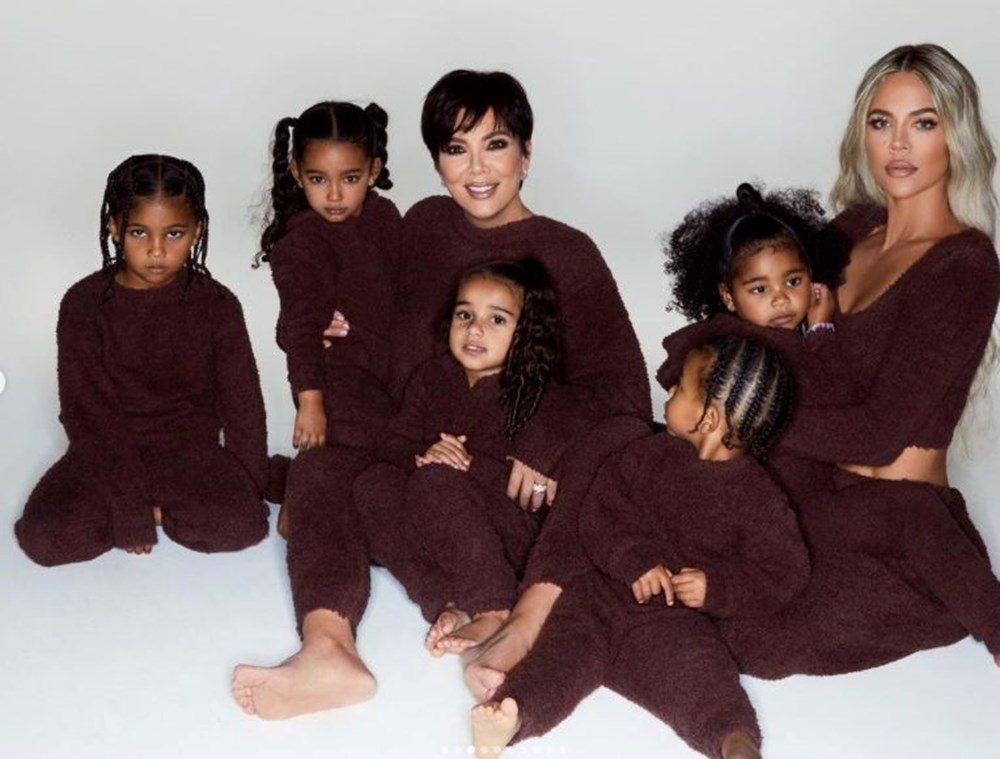 Kim Kardashian ve ailesinden Noel kutlaması - 12