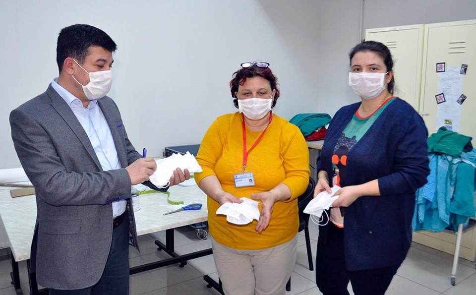 Devlet hastanesi, kendi cerrahi maskesini üretmeye başladı - 2