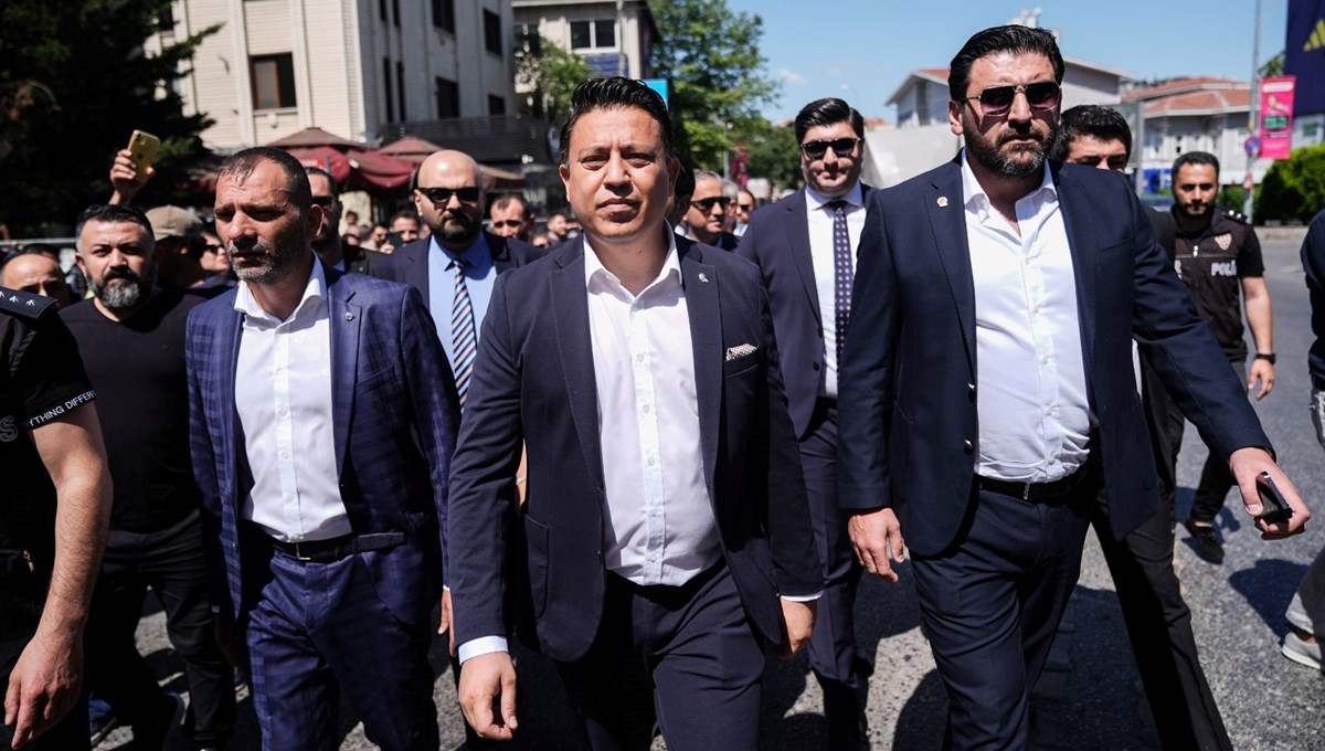 Fenerbahçe'de toplanan imzalar teslim edildi