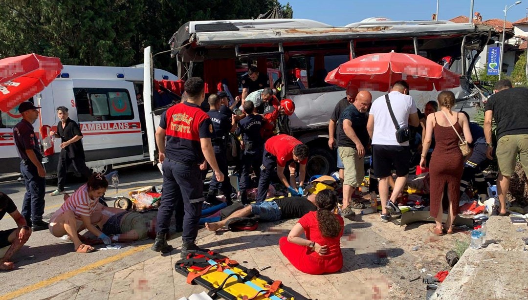 Muğla'da freni boşalan tur midibüsü dehşet saçtı! 1 ölü, çok sayıda yaralı