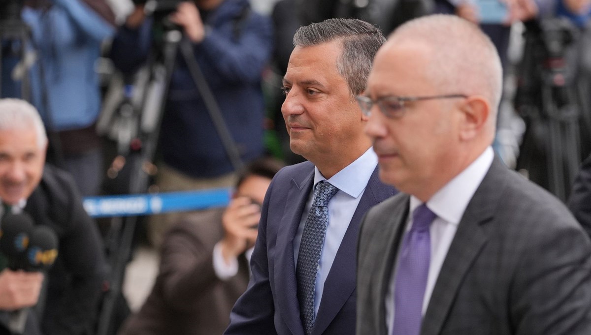 Cumhurbaşkanı Erdoğan, CHP lideri Özgür Özel ile görüşüyor