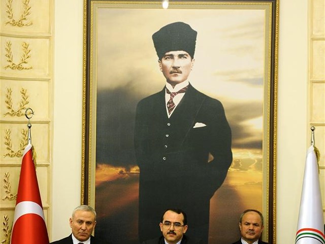 semra kaynananın oğlu atanın cenazesi video pox house izmir