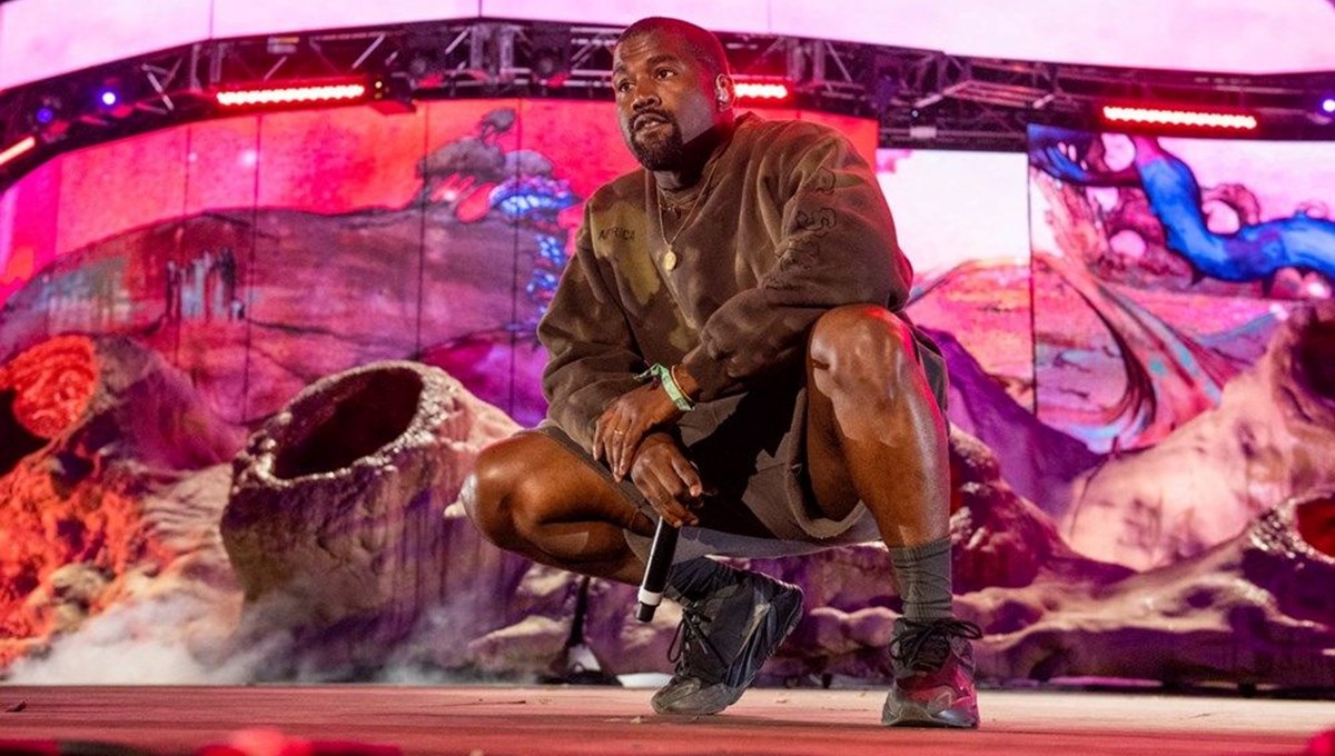 Kanye West Coachella kadrosundan da çıkarıldı