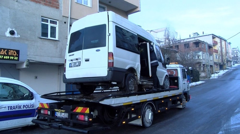 Sancaktepe'de İETT otobüsüyle minibüs çarpıştı: 7 yaralı - 7