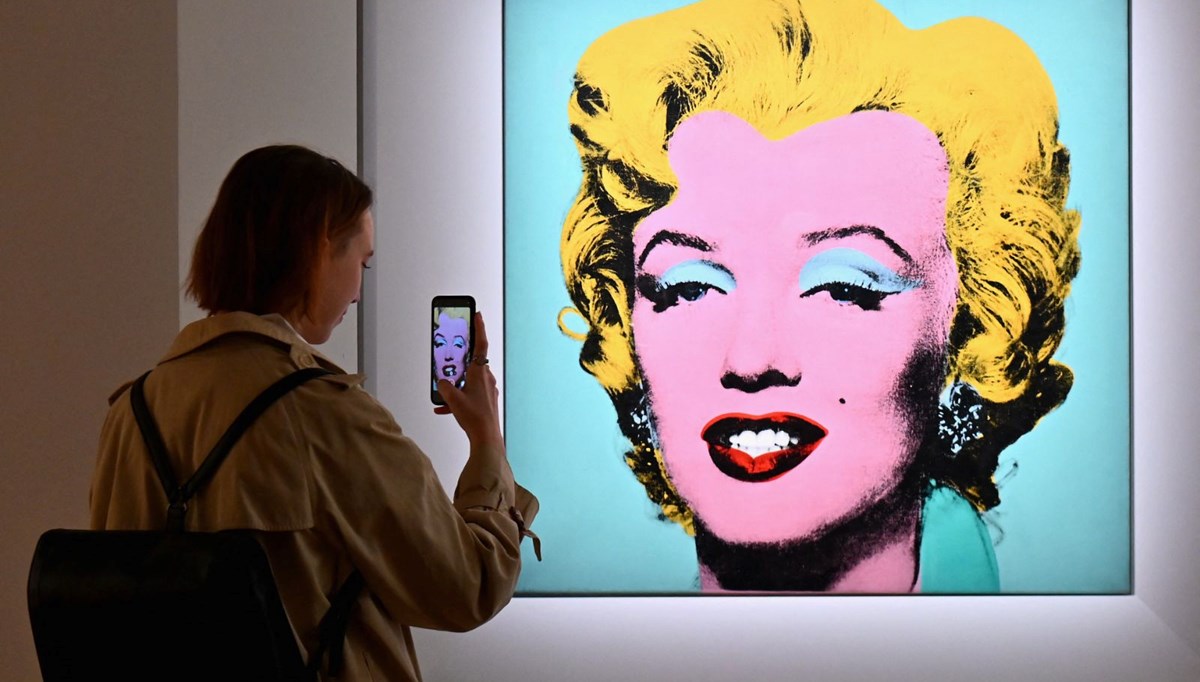 Andy Warhol'un eserleri İstanbul'da sergilenecek