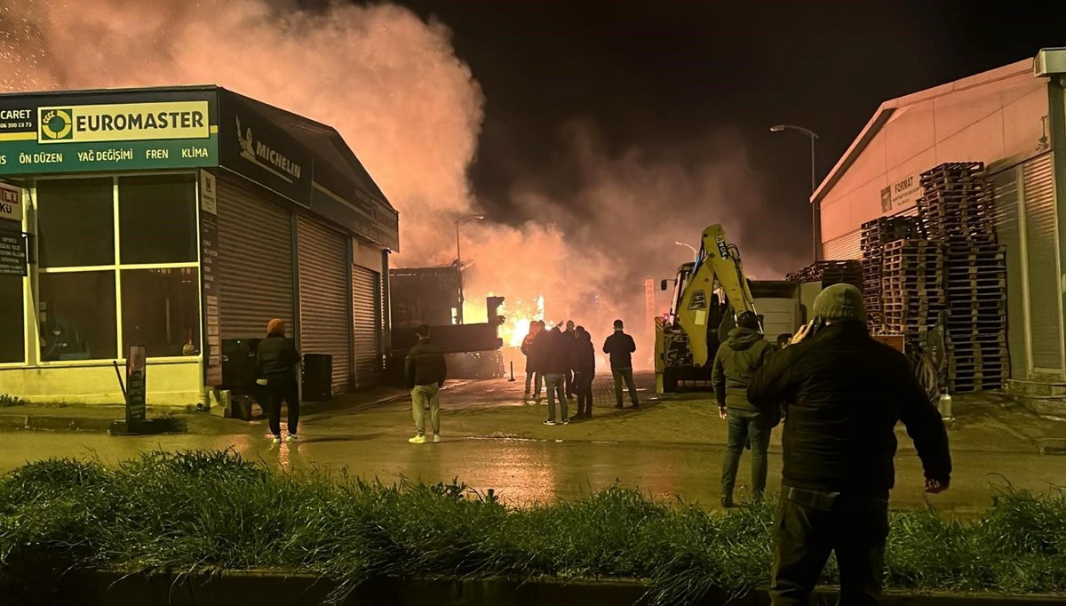 Sinop’ta bungalov ev atölyesinde yangın Sinop’ta bungalov ev atölyesinde yangın